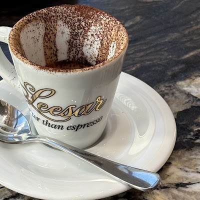 Leesar Coffee atmosphere