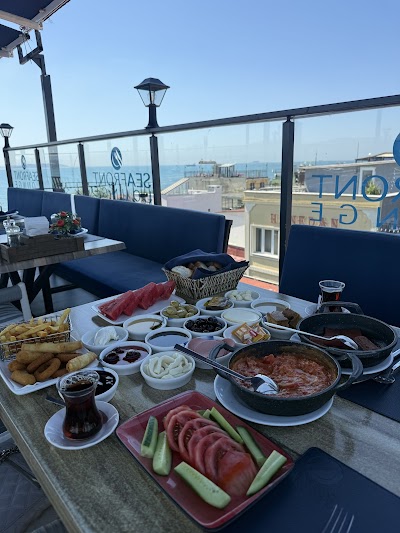 Seafront Lounge Rooftop Restaurant atmosphere