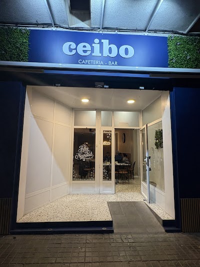 Ceibo Cafeteria bar atmosphere