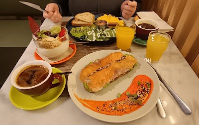 Le Praliné Brunch / Malasaña atmosphere