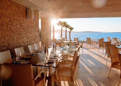 Nine Lives - Mediterranean Restaurant & Beach Club in San Pawl il-Baħar