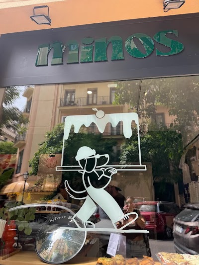 Minos Pastry & Specialty coffee atmosphere