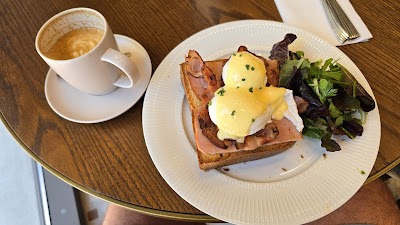 Benedict Athens atmosphere