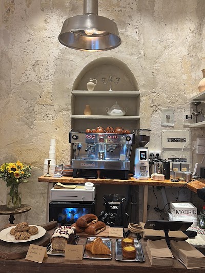 Sour Obrador y Café atmosphere