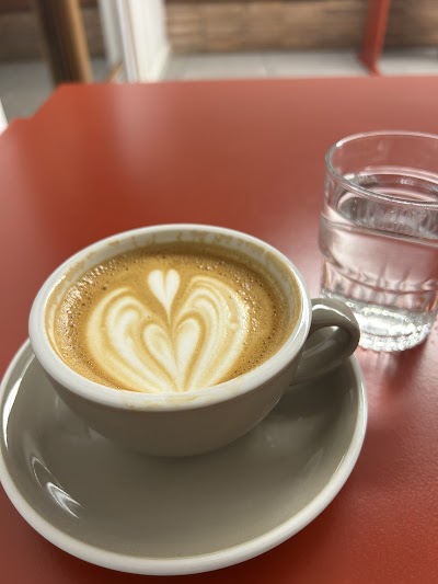 Kumquat Coffee DTLA atmosphere