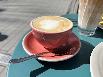 Latte Stories - Specialty Coffee & Brunch Oerlikon atmosphere