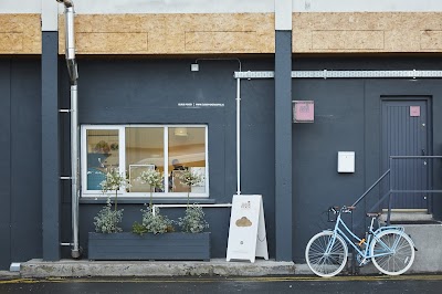 Cloud Picker Coffee Roasters atmosphere