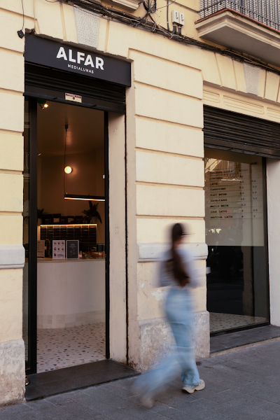 ALFAR Medialunas & Café in Valencia