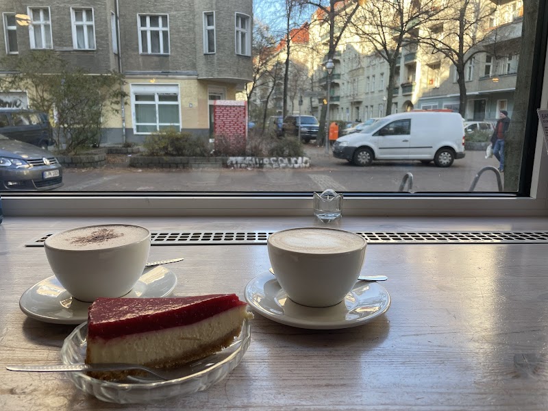 Cafe Largo atmosphere