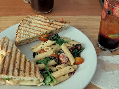 Cataluna-Cafe y Arte atmosphere