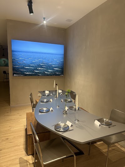 Escala House atmosphere