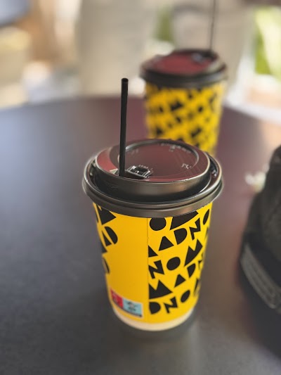 Nomad Bread & Coffee atmosphere