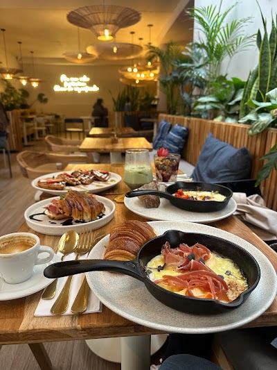 Libertario Coffee Roasters- Calle 93 atmosphere