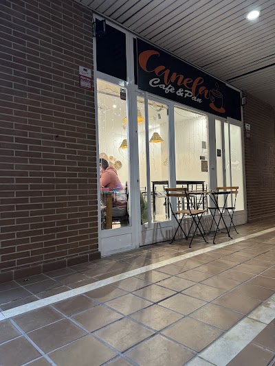 Interior of Cafeteria Canela in Madrid