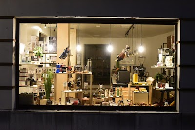 Cross Roast Experience Store atmosphere
