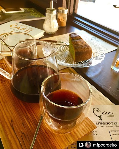C'alma Coffee Room atmosphere