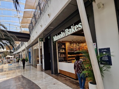 Manolo Bakes in Madrid