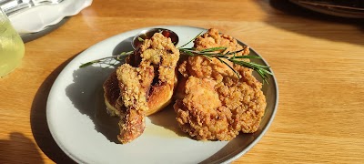 BUTTER - All Day Breakfast & Bistro Bar atmosphere