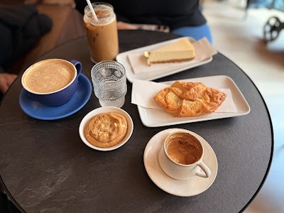 Parliament Café atmosphere