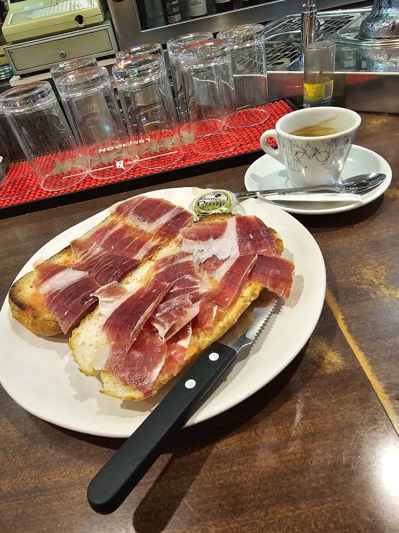 3 Jotas coffee