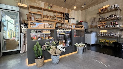 Mercadito Acre atmosphere