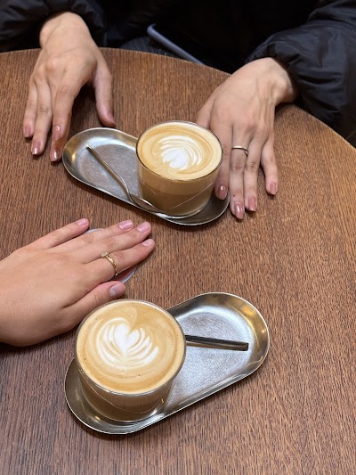 BOUCHE Specialty Coffee atmosphere