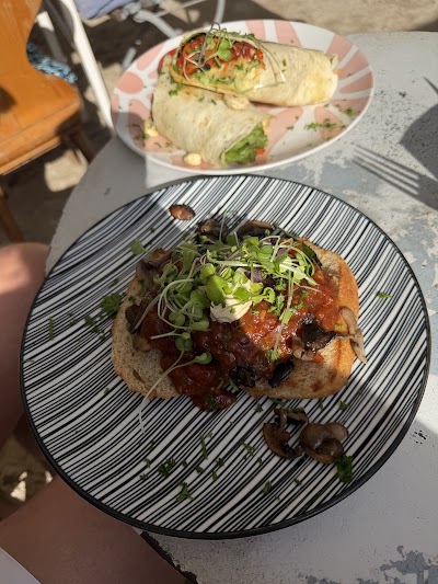 Ohana Cafe atmosphere