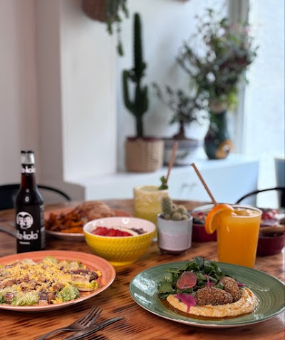 Flora Porto Brunch and Dishes coffee