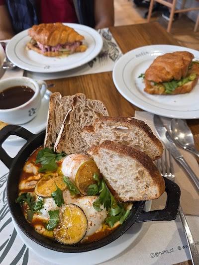 Nolia Brunch Bar atmosphere