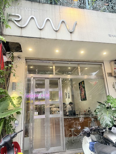 RAAW Coffee hàng buồm atmosphere