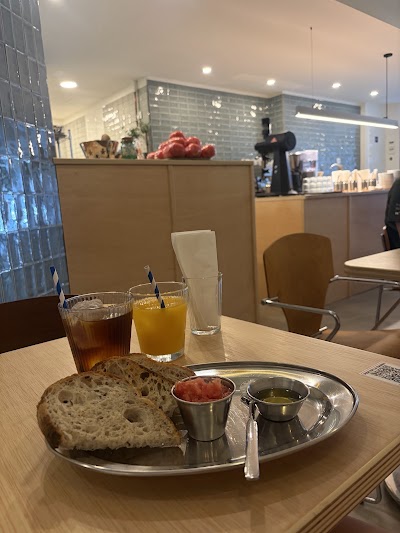 Wonder. Breakfast Spot. Baked goods. Specialty coffee. atmosphere