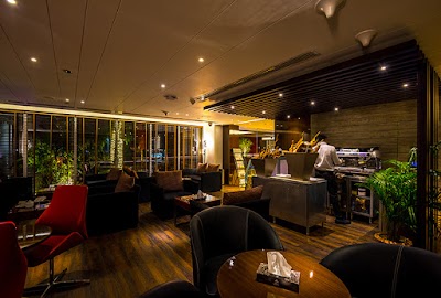 Maple Cafe atmosphere
