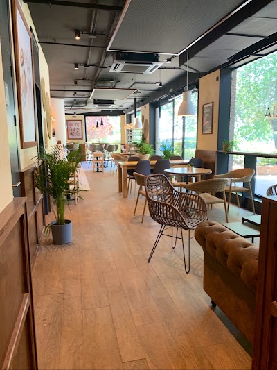 Santagloria Coffee & Bakery in Madrid