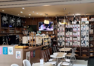 Um Coffee Co. in -001