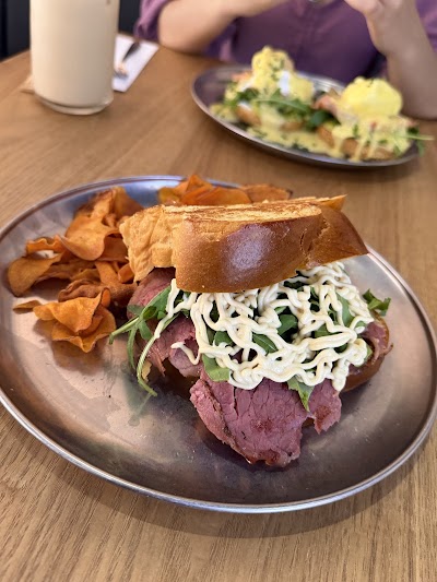 Nolita - Coffee & Brunch All Day - Fuencarral atmosphere