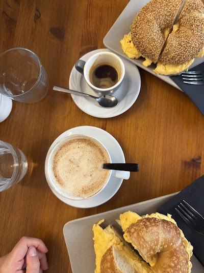 nopa bagels atmosphere