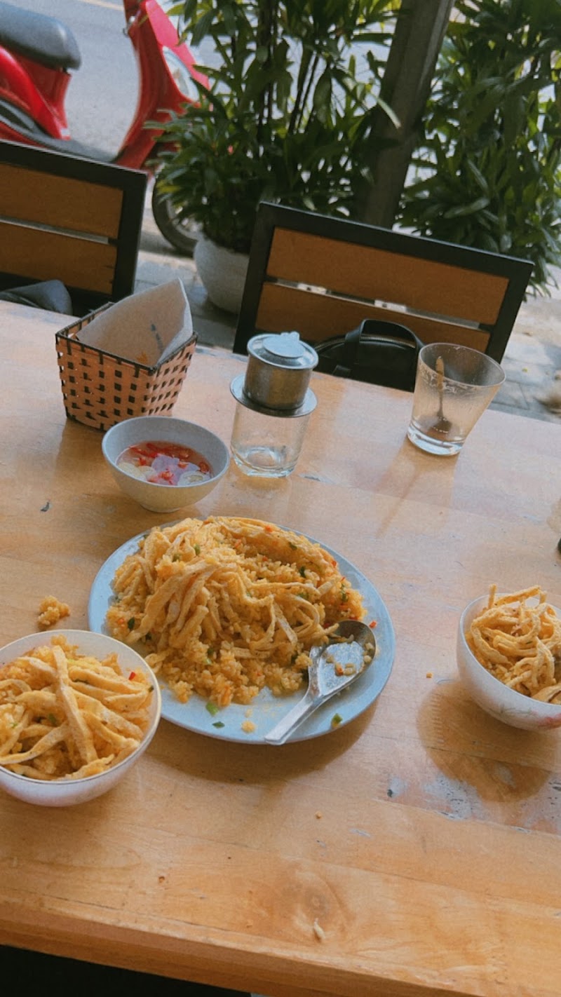 Coffee phố ga-Eat fast- relax atmosphere