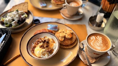 The Brunchers atmosphere