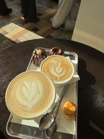 Café Canelé atmosphere