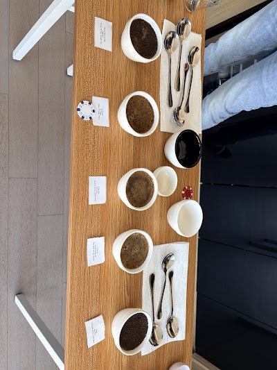 11th R Coffee atmosphere