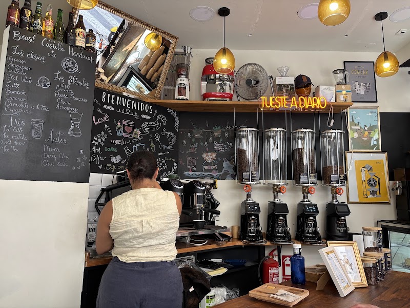 Madness specialty coffee (take away) atmosphere