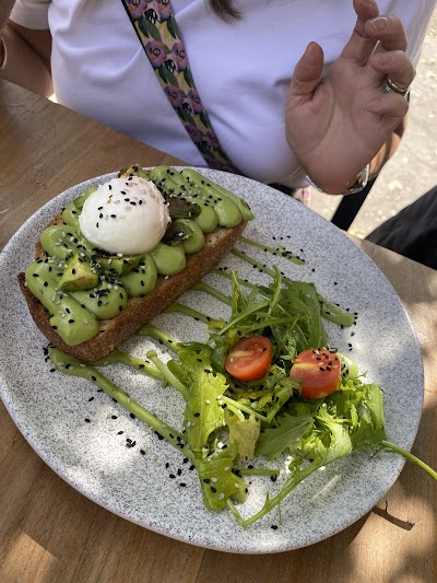 Brekkie atmosphere