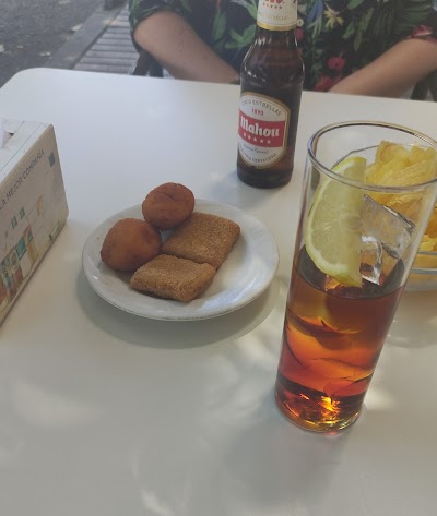 Cafetería Luna atmosphere