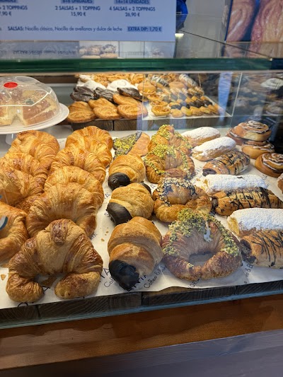 Santagloria Coffee & Bakery atmosphere