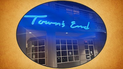 Town's End Brunch atmosphere