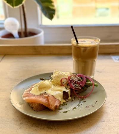 Idle Hands Coffee atmosphere