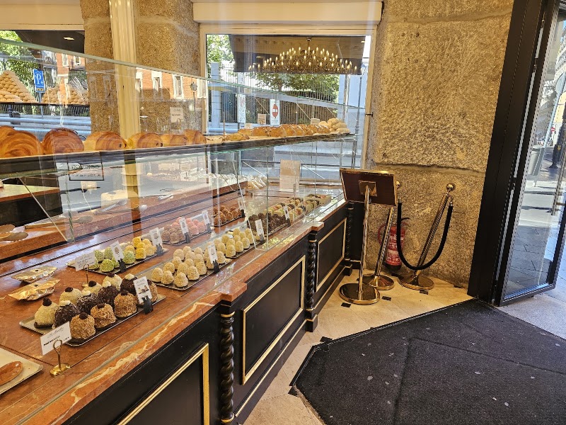 Aux Merveilleux de Fred coffee
