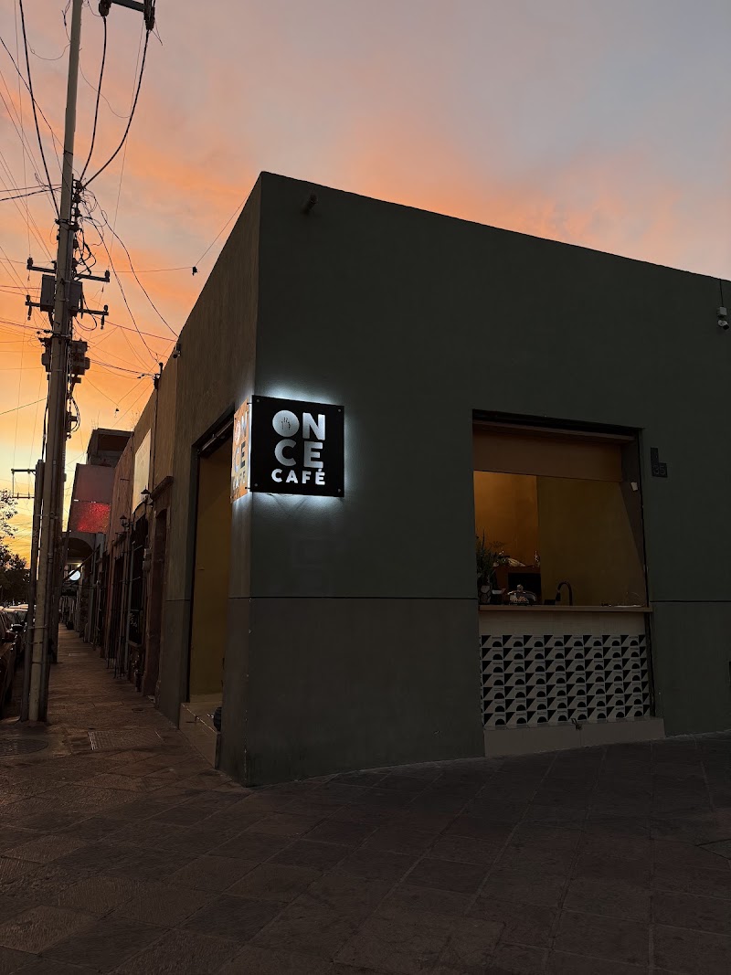 ONCE CAFÉ atmosphere