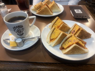 The Roasters Coffee Shinsaibashi atmosphere