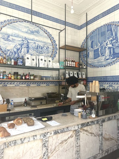 PIM PAM Café - Specialty Coffee, Ceremonial Matcha, Sandwiches, and Pastries atmosphere